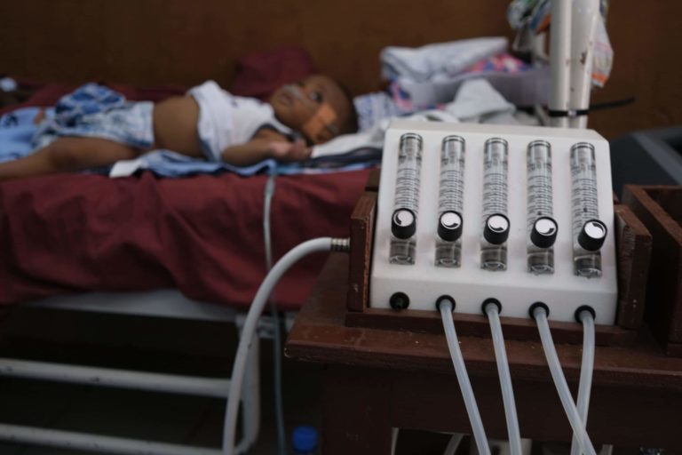 Concentrateur d'oxygène pour traiter la COVID-9